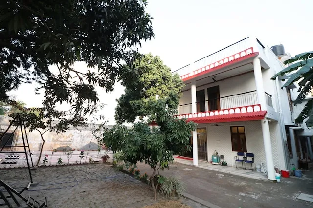 Capital O 10448 Green View Home Stay