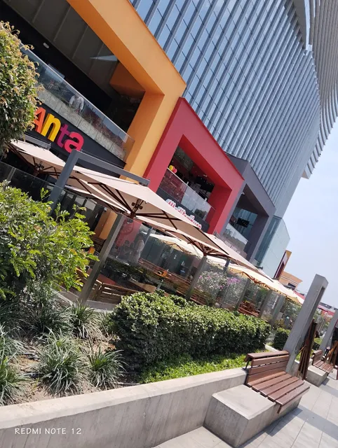 LongHorn Grill & Drinks - San Borja