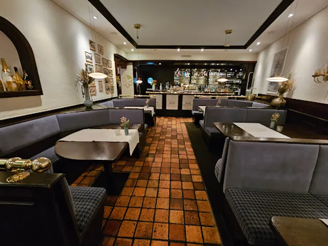 Gute Stube by Daniel Georgiev