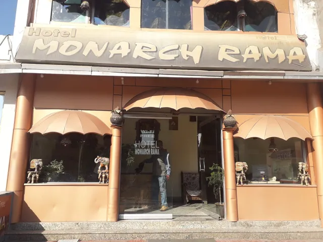Hotel Monarch Rama