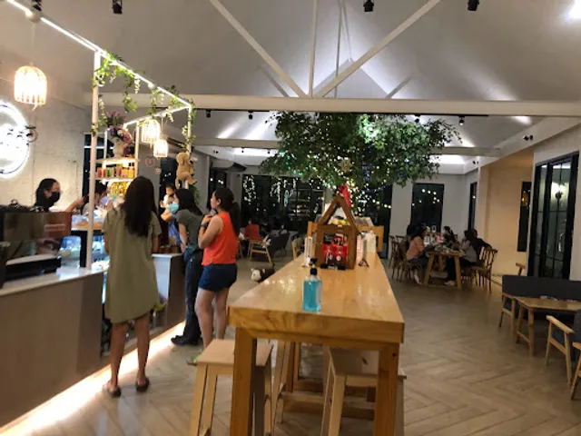 Wandeedee Cafe x Restaurant