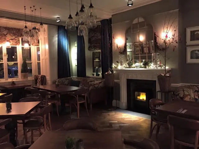 Royal Ship, Dolgellau