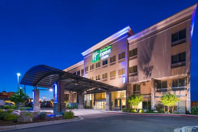 Holiday Inn Express & Suites Colorado Springs Central by IHG