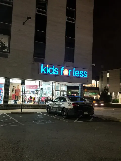 The Shops at Iverson