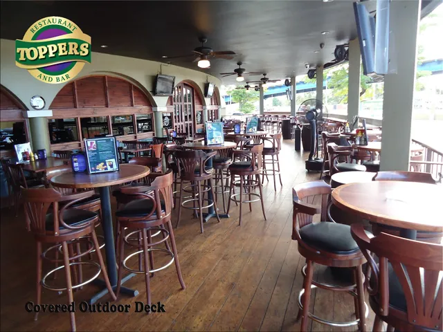 Toppers Restaurant & Bar
