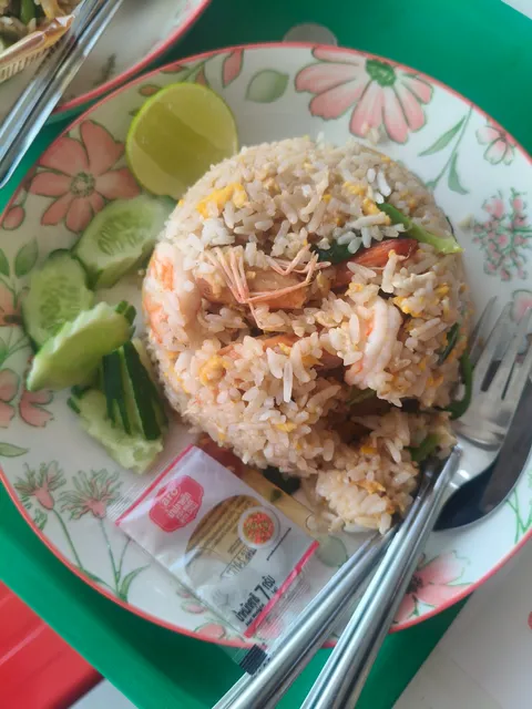 Happy Inn รีสอร์ท บายพาส ลพบุรี