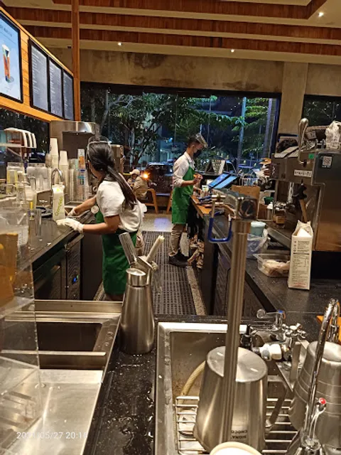 Starbucks Gresik