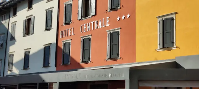 Ristorante-Pizzeria Centrale