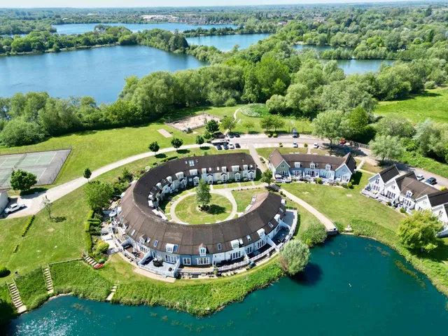 Nyhavn Lakeside Cottage