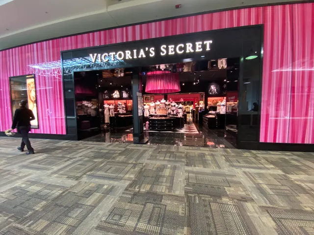 Victoria's Secret & PINK