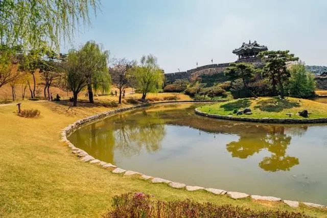 Banghwasuryujeong Pavilion (Dongbukgakru)