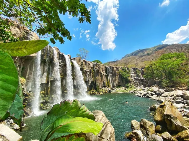 Cataratas Los Amates Santa Rosaver carreteras o El Niagara Guatemala - Rio Margaritas