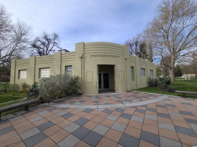 Sacajawea Historical State Park