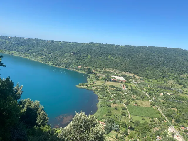 Sentiero lago Albano