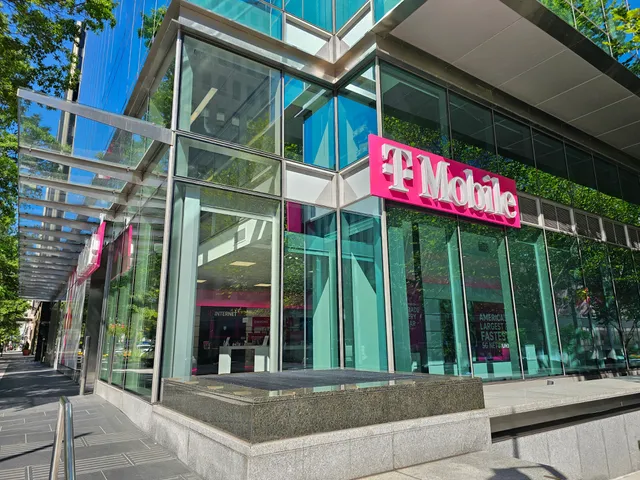 T-Mobile Experience Store