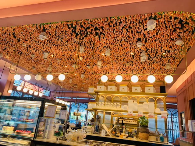 Ofelé. Caffè & Coccole.