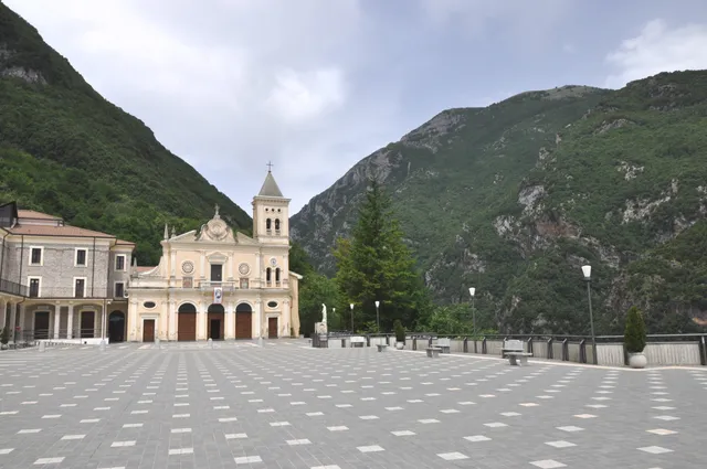 Santuario Regionale Basilica Minore Maria SS.ma Incoronata del Pettoruto