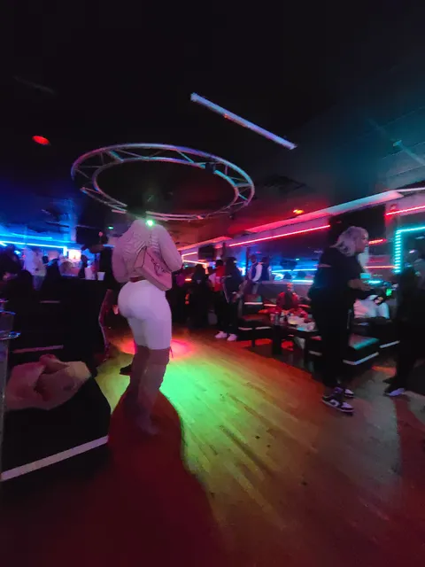 D'Tox Bar & Ultra Lounge