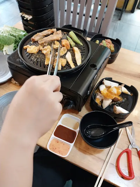 Pig Bear’s Kitchen