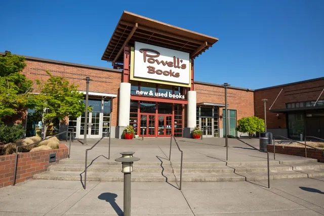 Powell's Books at Cedar Hills Crossing