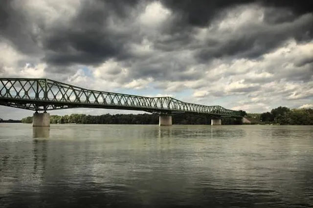 Beszédes József Bridge