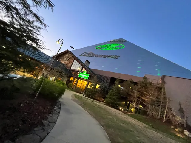 Ducks Unlimited Waterfowling Heritage Center