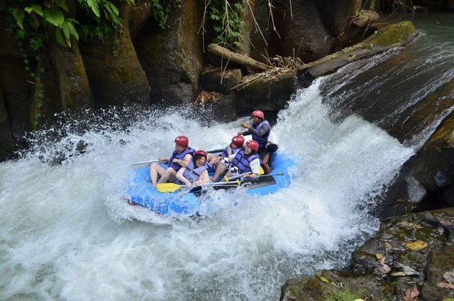 Bakas levi rafting & Elephant Tour