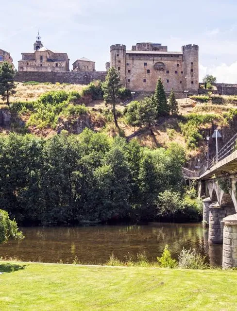 Castillo de los Condes de Benavente