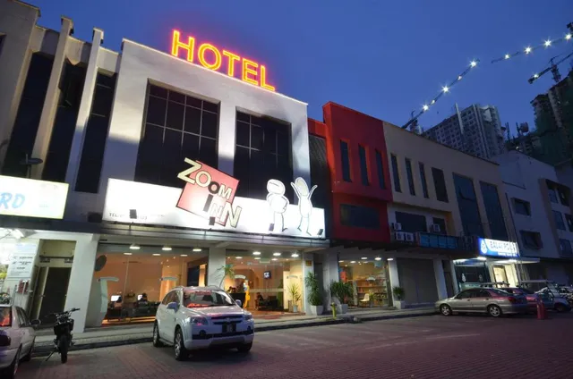 Zoom Inn Boutique Hotel by Ardens - Danga Bay