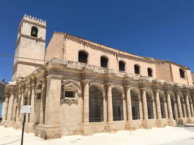 Basilica of Saint Lucia 'al Sepolcro'