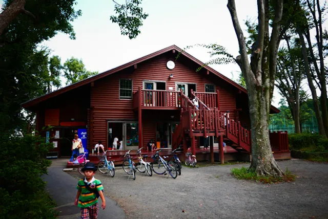 川島町公園こどもログハウス「アドベンチャーハウス」