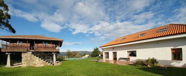 La Casona de Marinas y Casa de Oviedo