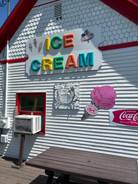 Toasted Bun Snack Bar