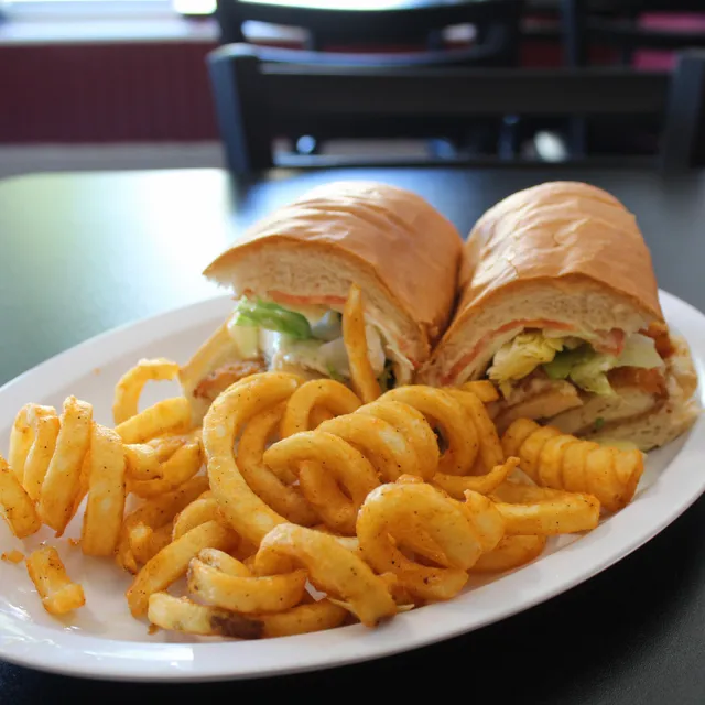 Tomato & Garlic Pizzeria