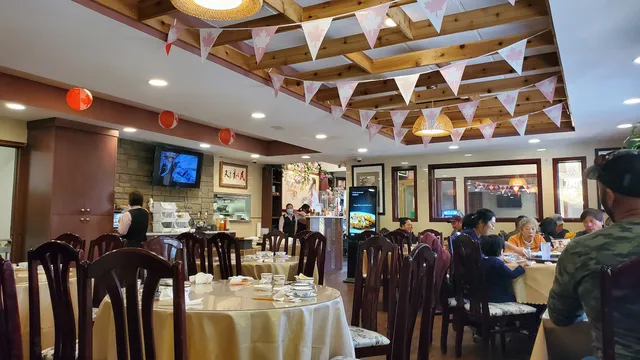 U & Me (Centre St. SW)