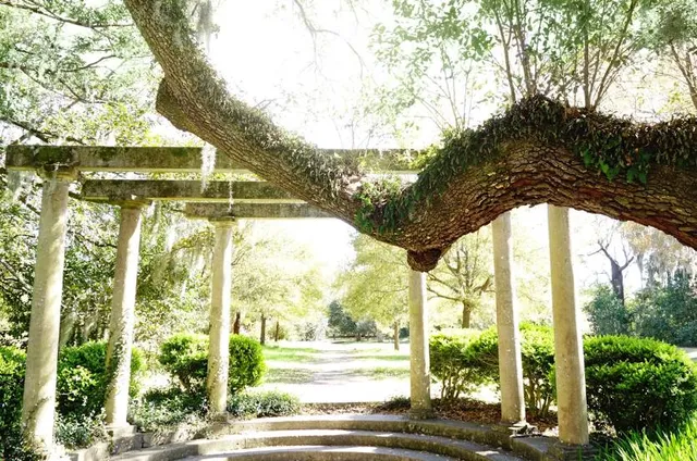 Airlie Gardens
