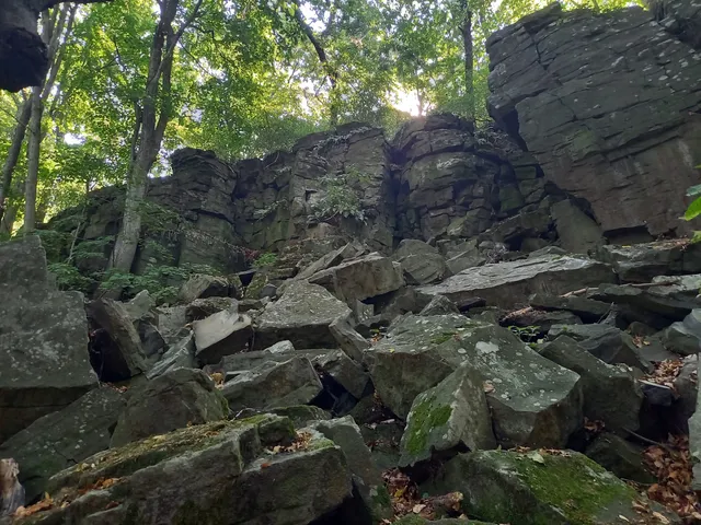 Bazalt utca - Buruczky Ferenc (Kovácsi-hegy) Tanösvény