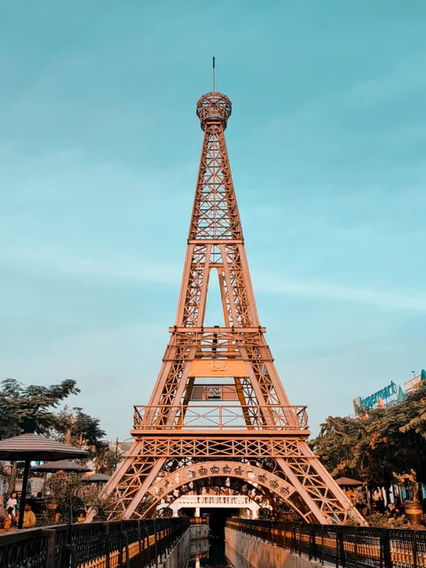 Pahlawan Street Center (PSC)