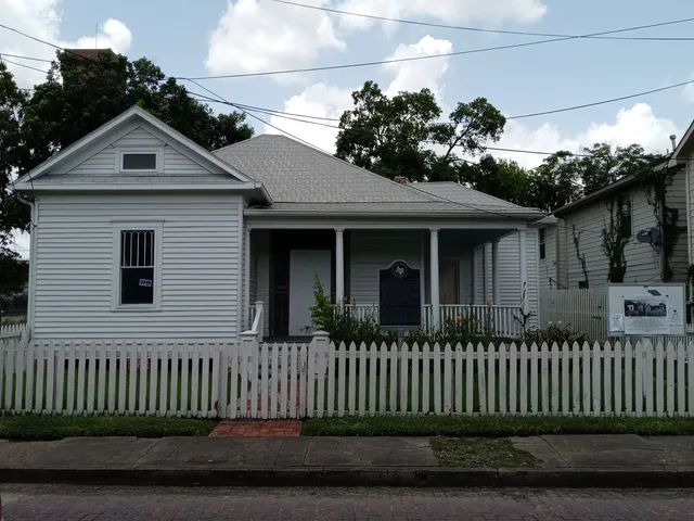 Rutherford B H Yates Museum, Inc. - Printers & Publishers Museum