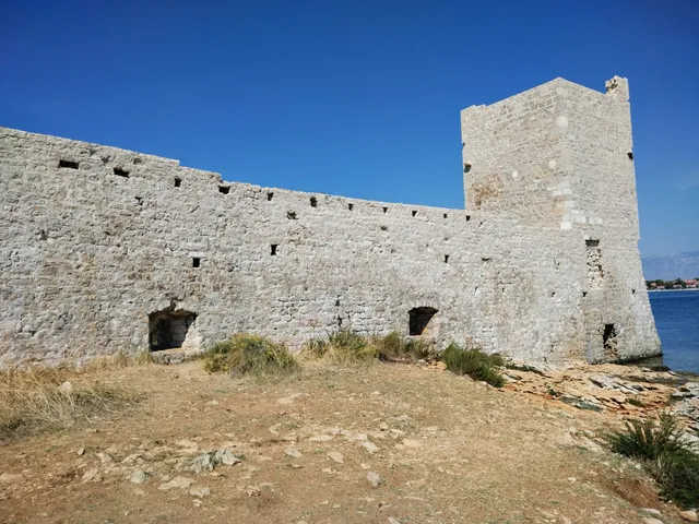 Kastelina Castle