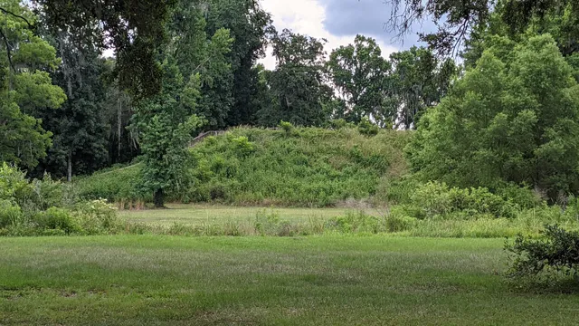 Lake Jackson Mounds State Park