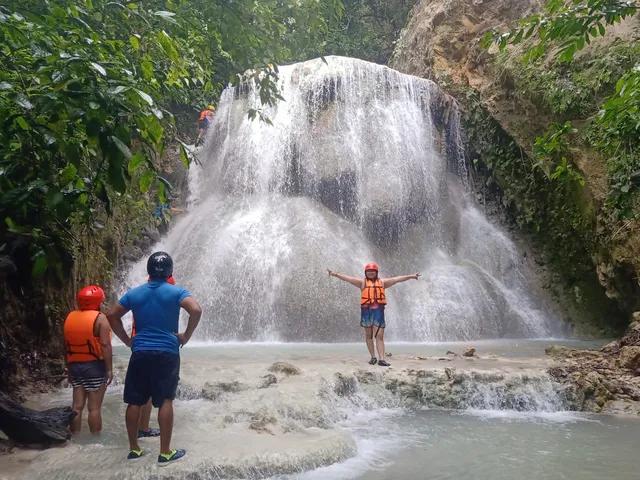 Aguinid Falls