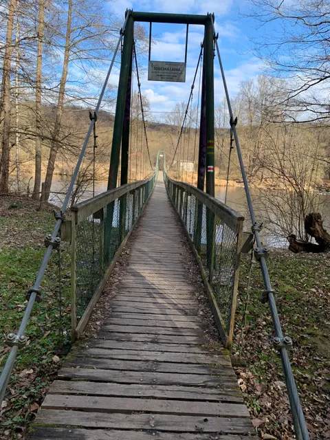 Visuté lávky přes Dyji