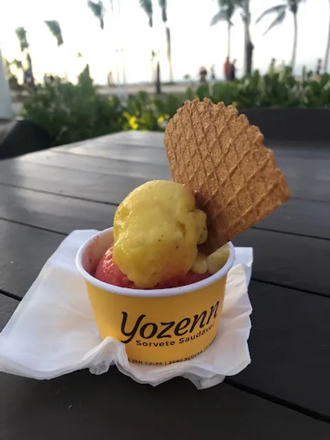 Yozenn Sorveteria Zero Açúcar: Café, Beira Mar