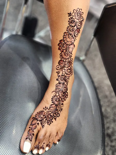 EyeCandy Waxing & Threading Brow Salon