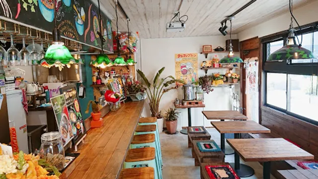 WAIWAIアジアのヌードルやさん