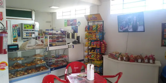 Padaria E Confeitaria Big Pão