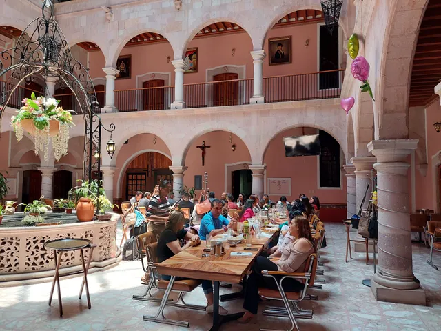 PATIO ROSA Restaurante-Bar- Café