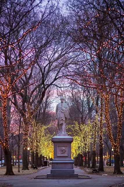 Commonwealth Avenue Mall