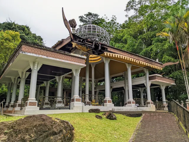 Mausoleum of Sultan Tengah